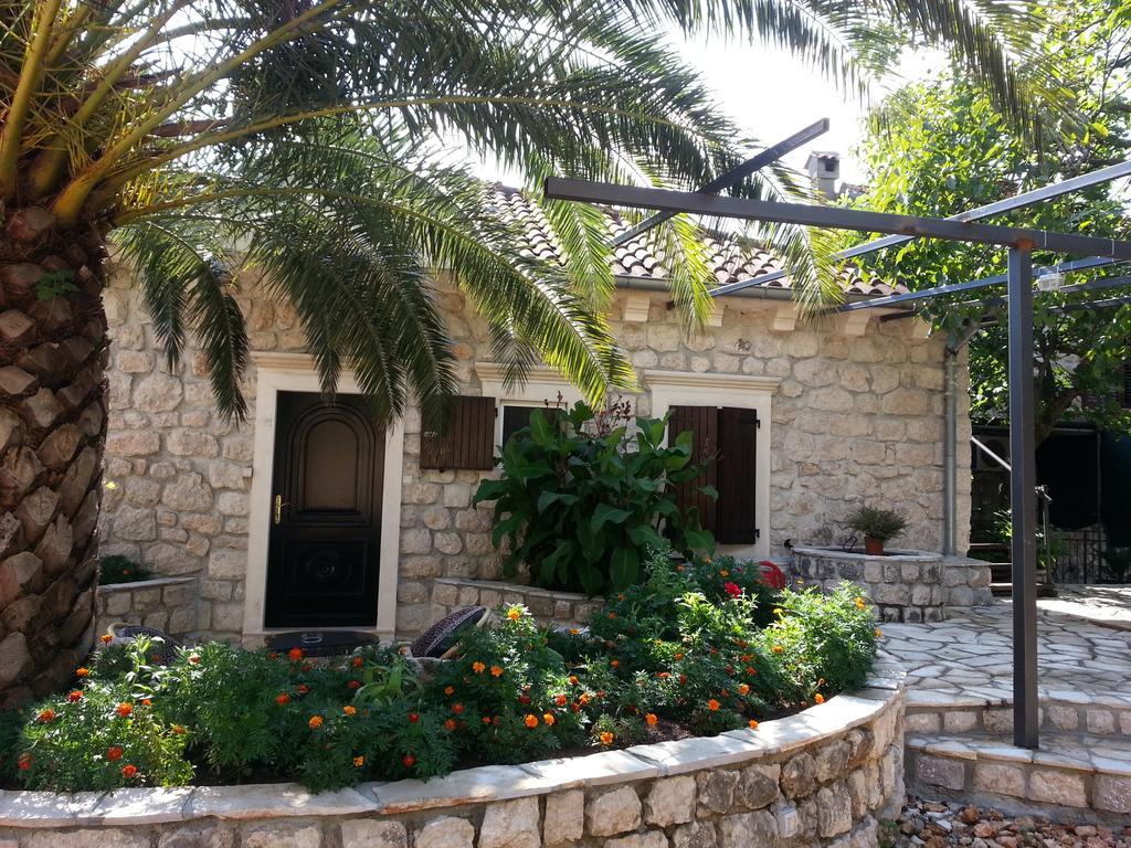 Hill Apartments Котор Экстерьер фото
