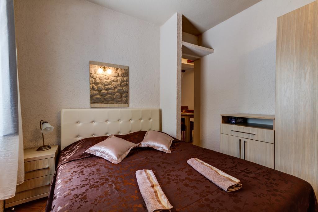 Hill Apartments Котор Экстерьер фото