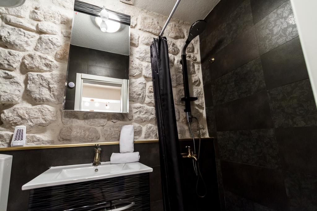 Hill Apartments Котор Экстерьер фото