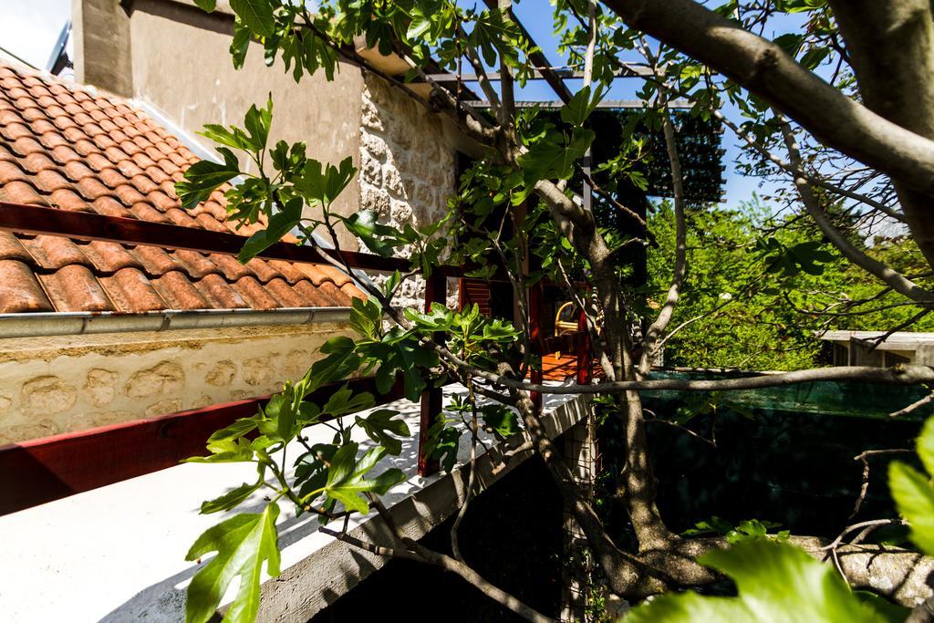 Hill Apartments Котор Экстерьер фото