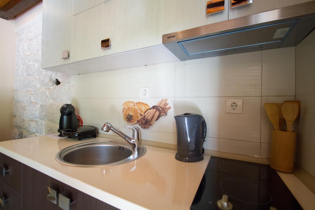 Hill Apartments Котор Экстерьер фото