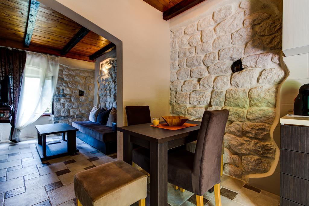 Hill Apartments Котор Экстерьер фото