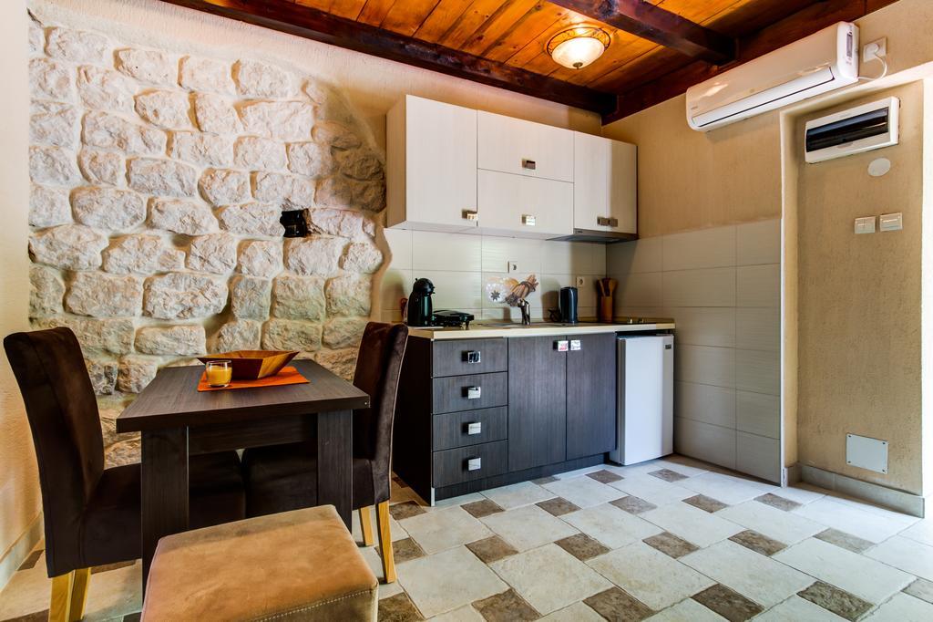 Hill Apartments Котор Экстерьер фото