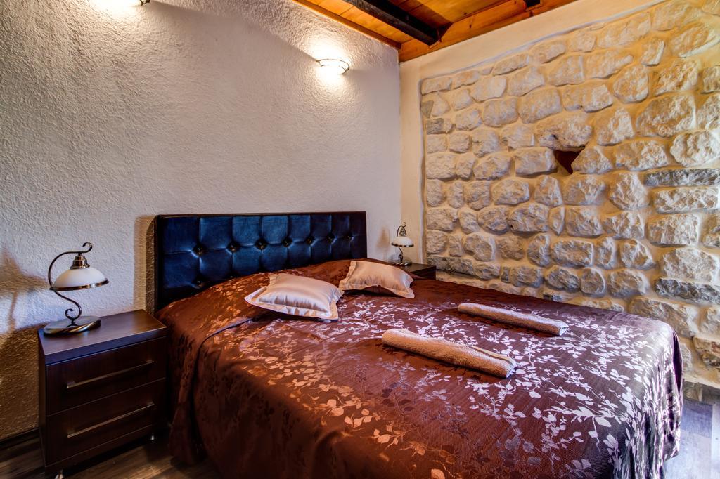 Hill Apartments Котор Экстерьер фото